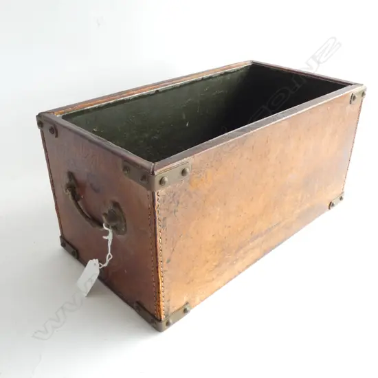 LEATHER BOXED PLANTER W.335 D.185 H.165mm