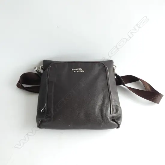 BROWN LEATHER CROSS BODY BAG