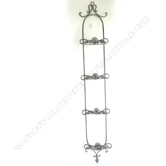 WROUGHT IRON WALL DISPLAY STAND FOR PLATES H.1220mm
