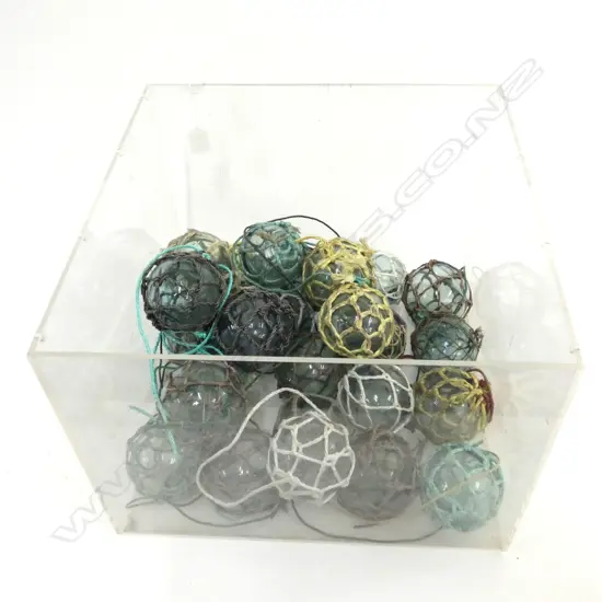 25 SMALL GLASS FISHING FLOATS WITH NETTING