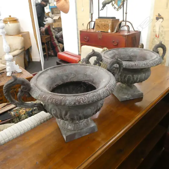 PR CAST IRON OUTDOOR PLANTER POTS H 250 DIA 470 (INCL. HANDLES)