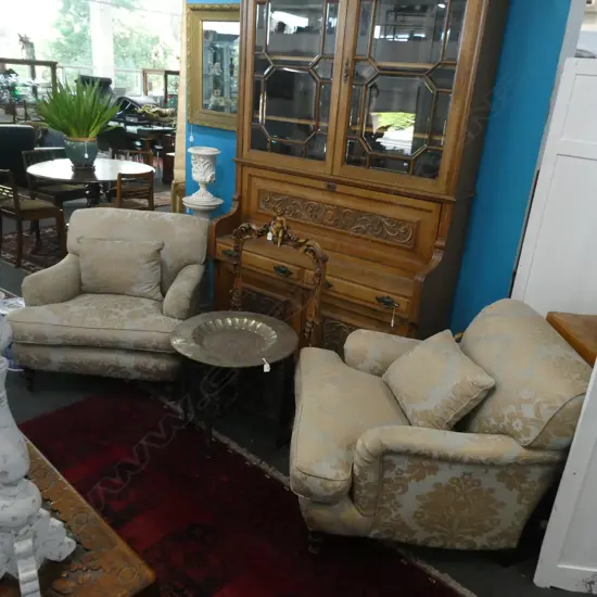 PR UPHOLSTERED ARMCHAIRS + 2 CUSHIONS
