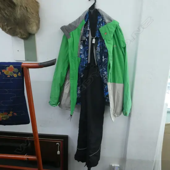 2 MENS SKI JACKETS AND PR PANTS