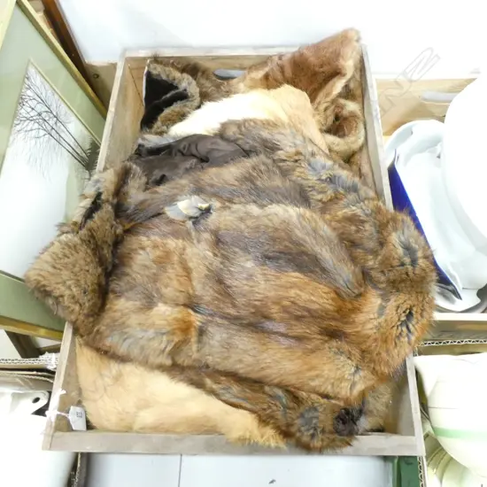 WOODEN BOX OLD FURS - ODD PIECES & COAT & STOLES IN NEED OF REPAIR