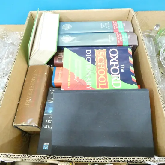 LG BOX ASST. DICTIONARIES