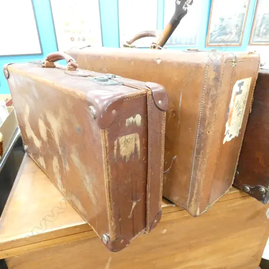 2 VINTAGE SUIT CASES W. 660MM 