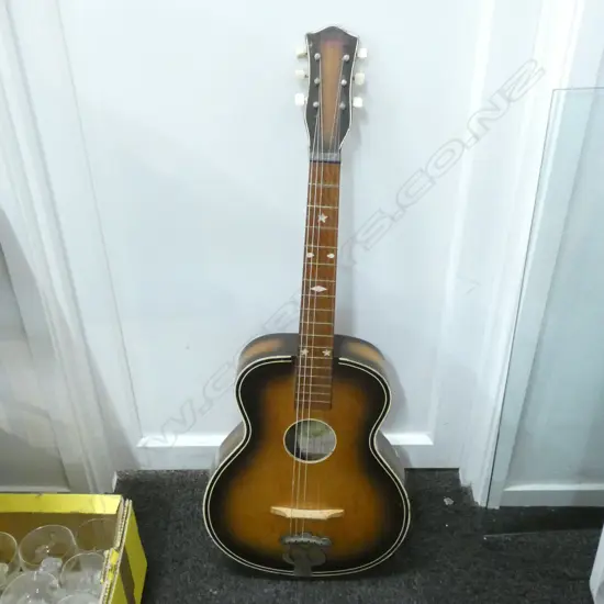 SOUTH AFRICAN BELLINI GUITAR C.1950s L.940mm