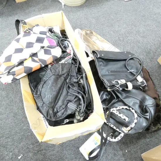 BOX OF 15 HANDBAGS