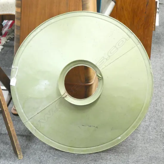 LG OLD GREEN METAL LIGHT FITTING 660MM