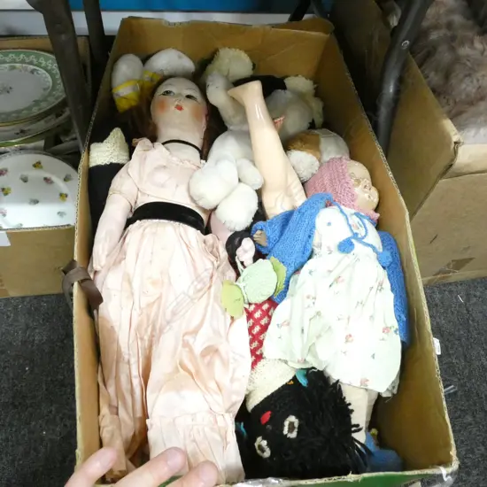 BOX LOT ASST OLD DOLLS & SOFT TOYS 
