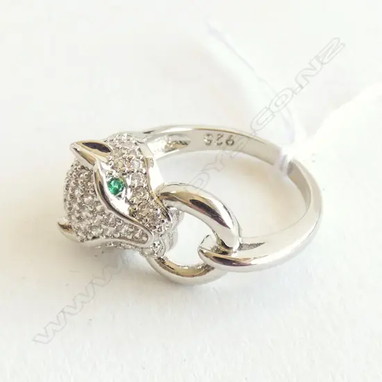 SILVER LEOPARD HEAD RING FAUX DIAMONDS