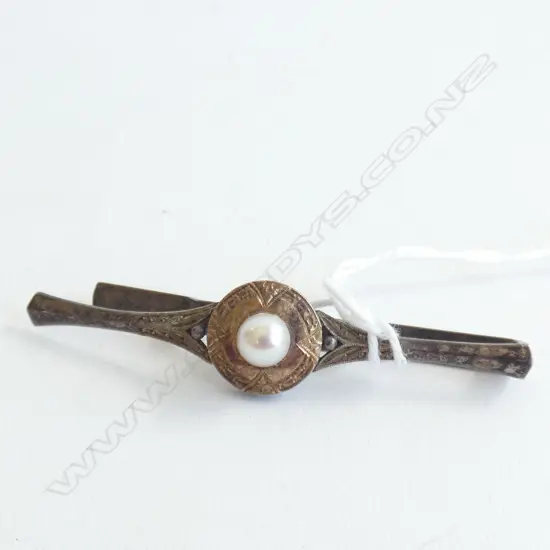 10 CT GOLD INLAY ON SILVER & PEARL TIE PIN 6.3 GRAMS