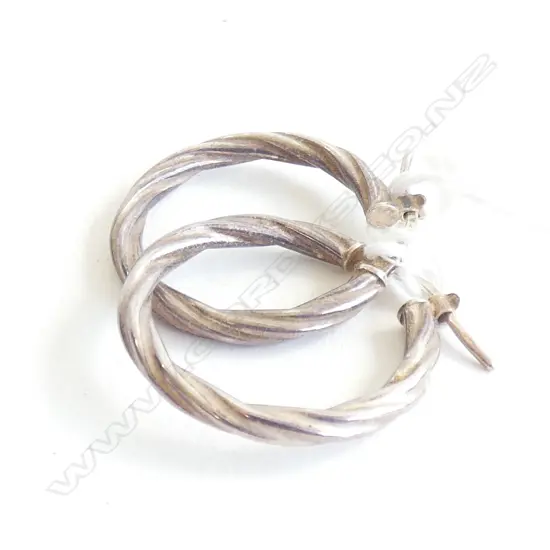 PR 925 ITALIAN HOOP EARRINGS 3 GRAMS