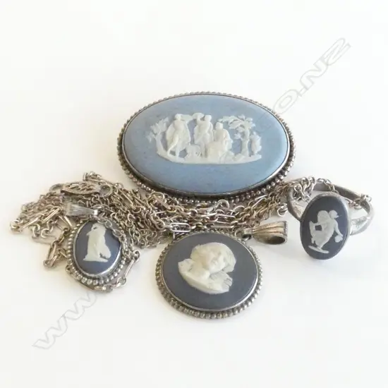 4 SILVER & WEDGWOOD PCES: 2 PENDANTS. BROOCH. RING