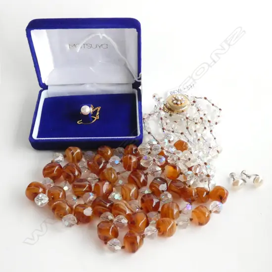 GLASS & STONE 3 STRING NECKLACE WITH ORNATE CLASP + PR SCREW FAUX PEARL EARRINGS & BROOCH