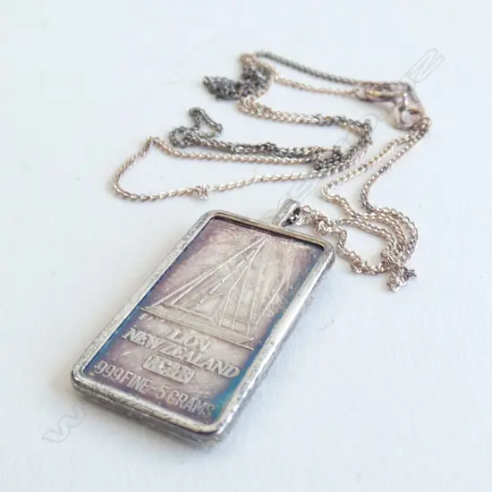 LION NZ AMERICAS CUP .999 FINE SILVER INGOT & CHAIN 5 GMS - WITH BOX