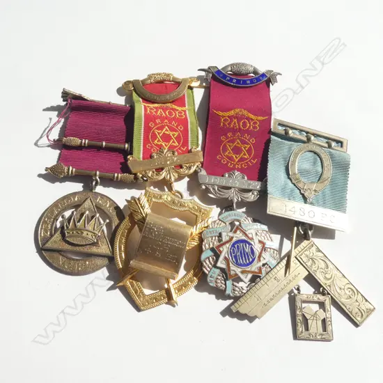 4 VINTAGE SILVER LODGE / MASONIC JEWELS RIBBONS ETC