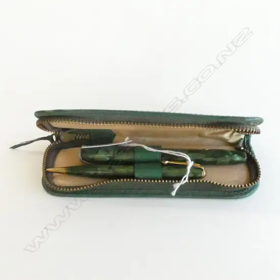 LEATHER CASED PR CONROY PENS MARBLED GREEN