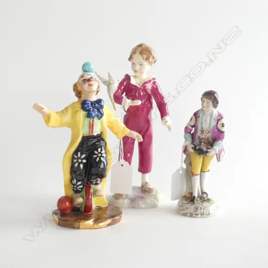 3 FIGURINES; R/WORCESTER 'PARAKEET' H.170mm, OLD TUPTON WARE CLOWN & 19thC GERMAN HARD PASTE GENTLEMAN