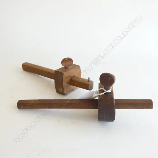 2 WOOD BUTT GAUGES 