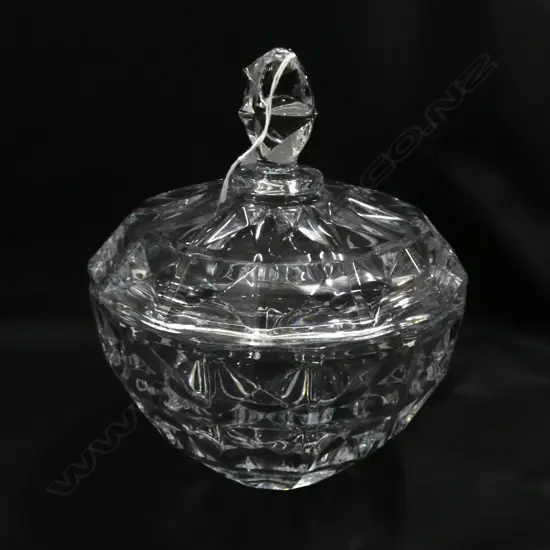 REGENCY STYLE CANDY LIDDED GLASS BOWL 175MM