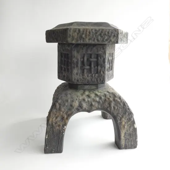 SLIP WARE CERAMIC 3 PCE LANTERN STYLE GARDEN ORNAMENT H.430mm