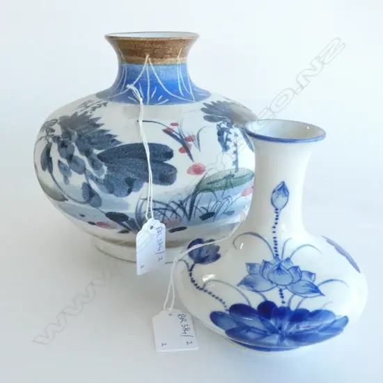 2 CHINESE VASES H.160mm