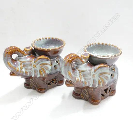 PR HAND PAINTED VINTAGE PORCELAIN ELEPHANT OIL BURNER 