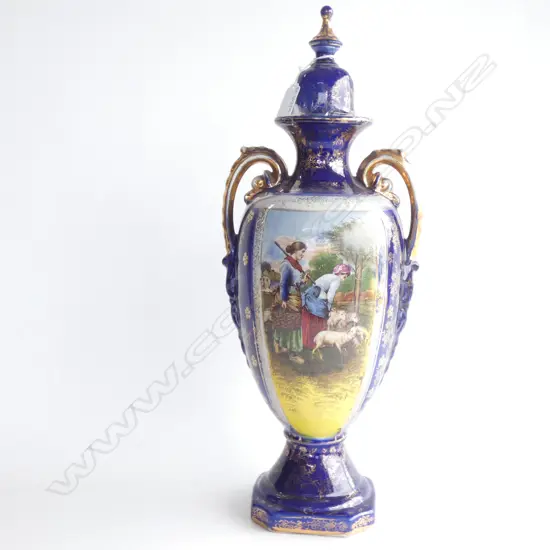 LARGE VICTORIAN URN H.530mm