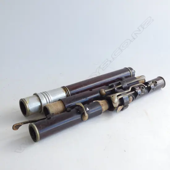 (19577) VINTAGE 4PCE ROSEWOOD CLARINET 