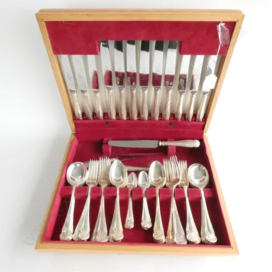 WOODEN BOX SET SILVER PLATE CUTLERY 