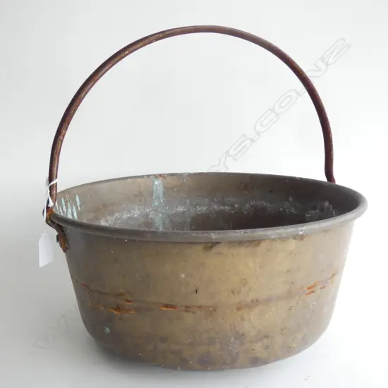 RUSTIC BRASS JAM PAN 375mm dia