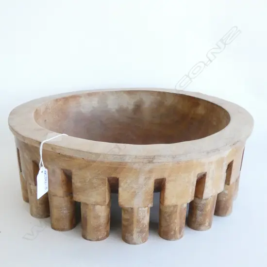 VINTAGE MULTI LEG SAMOAN KAVA BOWL Dia.380mm