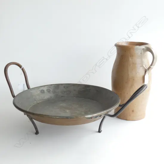 SHALLOW COPPER DISH WITH HANDLES ON 3 LEGS (DIA 340MM) & LG EARTHENWARE PITCHER (H. 270MM)