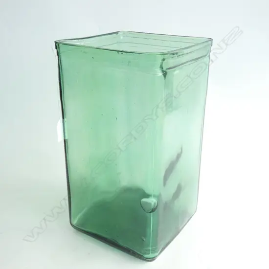 SQUARE GREEN GLASS VASE H.330mm