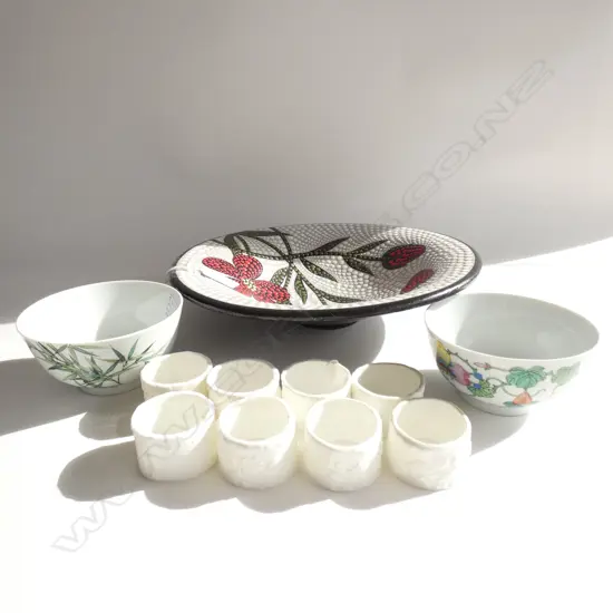 YAYOI KUSUMA ART POTTERY PLATE 285mm dia + 8 NAPKIN RINGS + 2 SMALL BOWLS