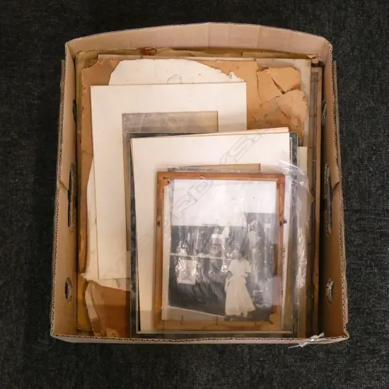 BOX LOT SMALL VINTAGE ARTWORKS, PHOTOGRAPHS ETC