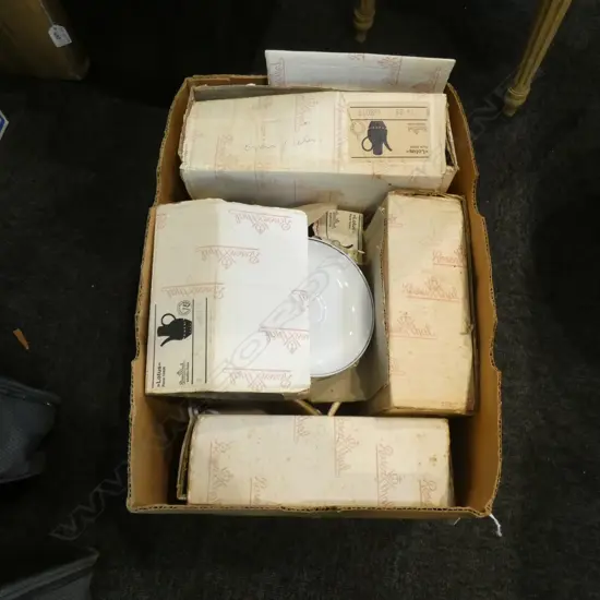 BOX LOT ROSENTHAL 'LOTUS' DINNER WARE