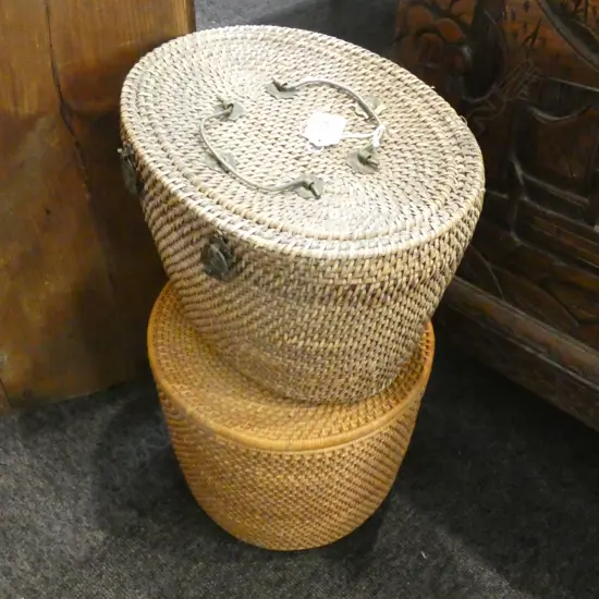 2 WOVEN ORIENTAL BOXES 1 WITH TEAPOT