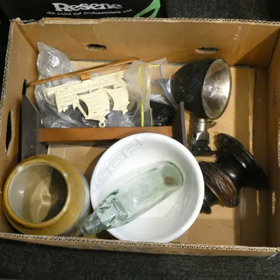 BOX LOT ASST. COLONIAL ITEMS; CROCK, STAND, WOODEN PCES