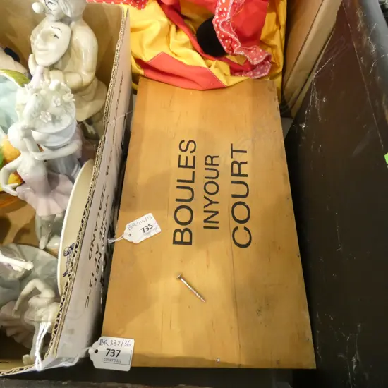 SET OF 8 VINTAGE SILVER METAL PETANQUE BALLS, CASED