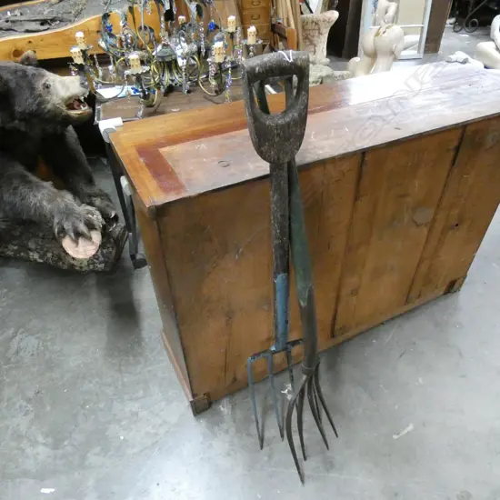 TWO VINTAGE GARDEN FORKS