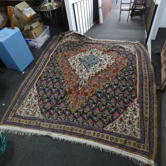 LARGE FLATWEAVE CARPET 2750 x 2070 mm
