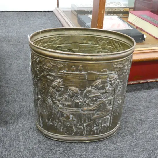 EDWARDIAN LARGE BRASS/COPPER  PLANTER/COAL SCUTTLE H.290mm