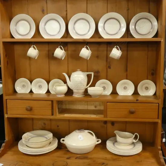 PART SUSIE COOPER DINNER SERVICE INCL. TUREEN