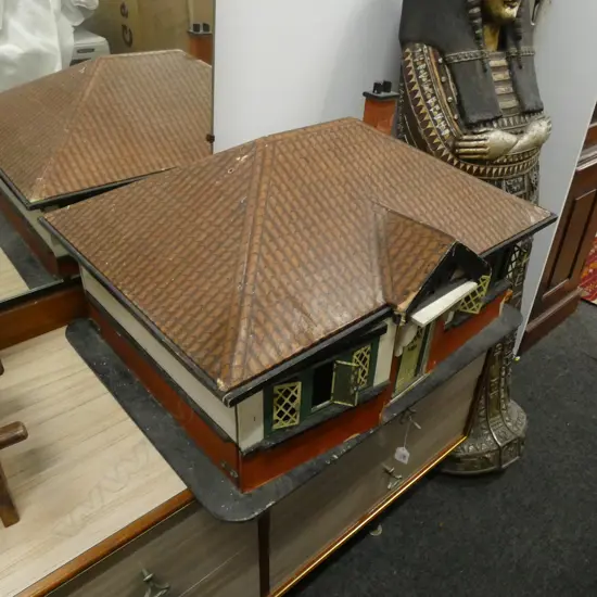 LARGE VINTAGE PLAY HOUSE 