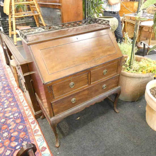 QUEEN ANNE STYLE FALL FRONT DESK...