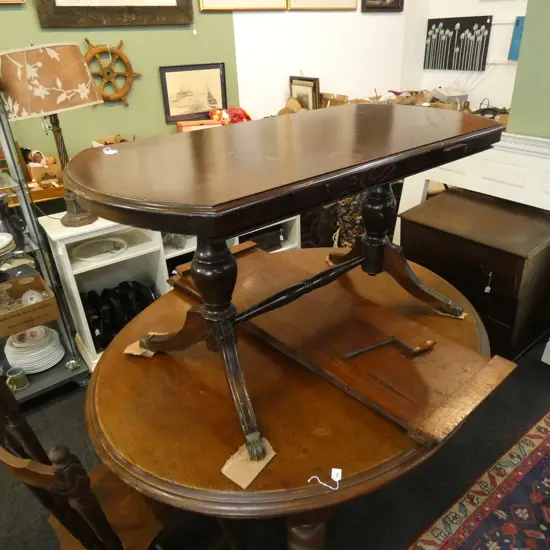 MAHOGANY REGENCY DINING TABLE SOME MARKS