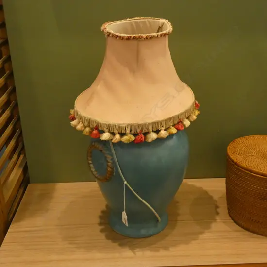 TABLE LAMP WITH PINK SHADE H 560 MM