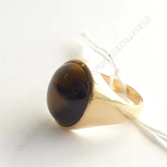 MENS 9CT GOLD RING SET WITH TIGERS EYE STONE